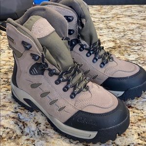 New Cabelas women’s winter boots